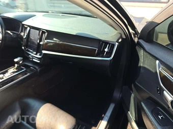 2019 Volvo S90 T5 Momentum - miniatura 19