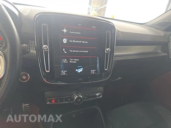 2019 Volvo XC40 T4 R-Design – miniatura 11