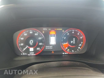 2019 Volvo XC40 T4 R-Design – miniatura 12