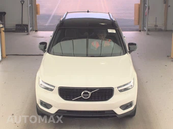 2019 Volvo XC40 T4 R-Design – miniatura 2