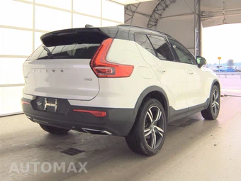 2019 Volvo XC40 T4 R-Design – miniatura 4