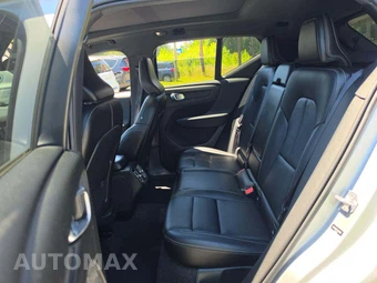2019 Volvo XC40 T5 Momentum - miniatura 13