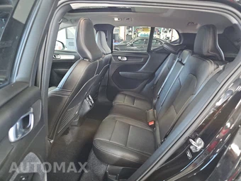 2019 Volvo XC40 T5 Momentum - miniatura 13