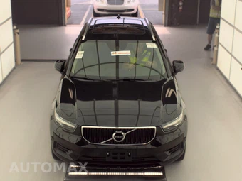 2019 Volvo XC40 T5 Momentum - miniatura 2