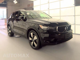 2019 Volvo XC40 T5 Momentum - miniatura 3
