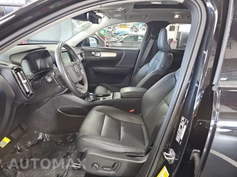 2019 Volvo XC40 T5 Momentum - miniatura 7