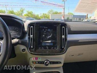 2019 Volvo XC40 T5 Momentum – miniatura 10
