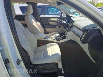 2019 Volvo XC40 T5 Momentum – miniatura 18