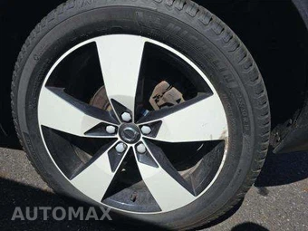 2019 Volvo XC40 T5 Momentum – miniatura 26