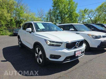 2019 Volvo XC40 T5 Momentum – miniatura 4