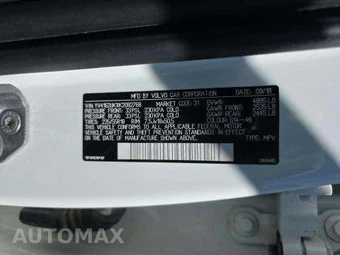 2019 Volvo XC40 T5 Momentum – miniatura 5