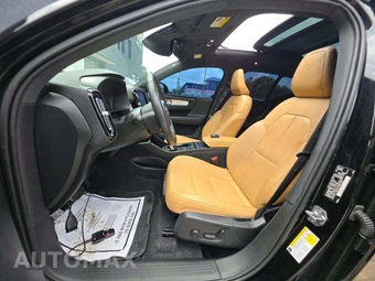 2019 Volvo XC40 T5 Momentum – miniatura 6