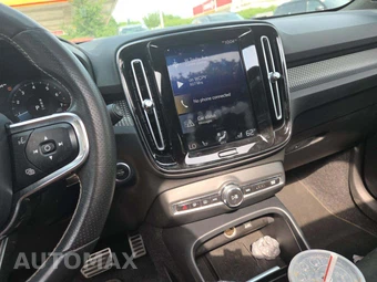 2019 Volvo XC40 T5 R-Design – miniatura 10