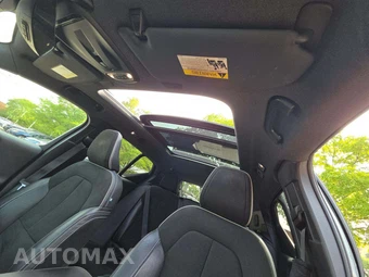 2019 Volvo XC40 T5 R-Design – miniatura 11
