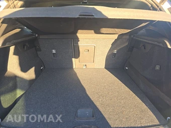 2019 Volvo XC40 T5 R-Design – miniatura 17