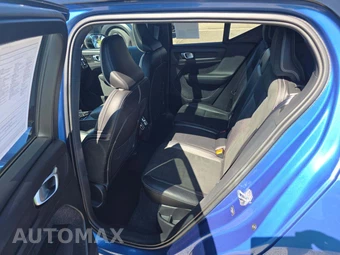 2019 Volvo XC40 T5 R-Design – miniatura 13