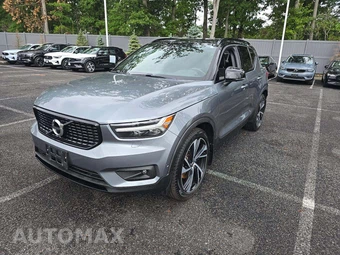2019 Volvo XC40 T5 R-Design