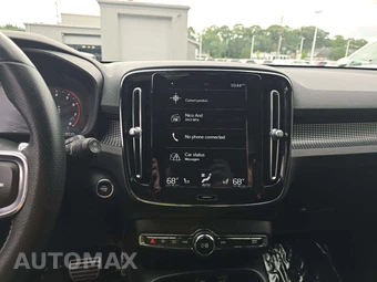 2019 Volvo XC40 T5 R-Design – miniatura 10