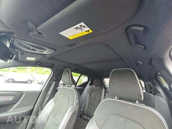 2019 Volvo XC40 T5 R-Design – miniatura 11