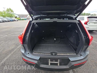 2019 Volvo XC40 T5 R-Design – miniatura 14
