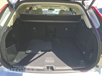 2019 Volvo XC60 Plug-In Hybrid T8 Momentum - miniatura 17