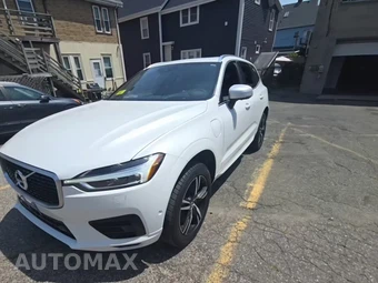 2019 Volvo XC60 Plug-In Hybrid T8 R-Design