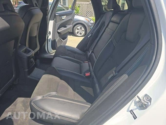 2019 Volvo XC60 Plug-In Hybrid T8 R-Design - miniatura 10