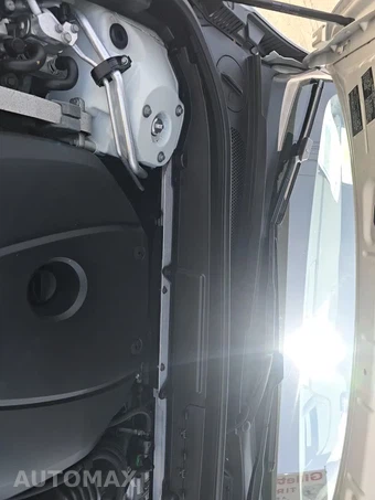 2019 Volvo XC60 Plug-In Hybrid T8 R-Design - miniatura 19