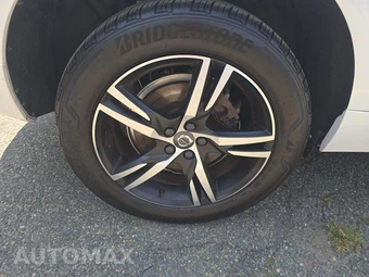 2019 Volvo XC60 Plug-In Hybrid T8 R-Design - miniatura 21