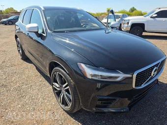 2019 Volvo XC60 Plug-In Hybrid T8 R-Design - miniatura 4