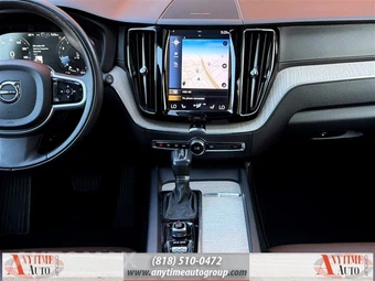 2019 Volvo XC60 T5 Inscription - miniatura 11