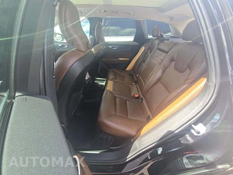 2019 Volvo XC60 T5 Momentum – miniatura 13