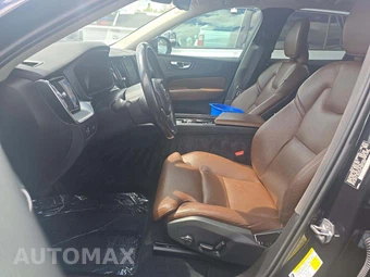 2019 Volvo XC60 T5 Momentum – miniatura 6