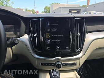 2019 Volvo XC60 T5 Momentum – miniatura 10