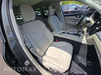2019 Volvo XC60 T5 Momentum – miniatura 18