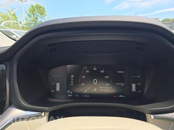 2019 Volvo XC60 T5 Momentum – miniatura 9