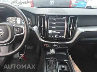 2019 Volvo XC60 T5 Momentum - miniatura 11