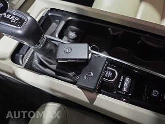 2019 Volvo XC60 T5 Momentum – miniatura 23