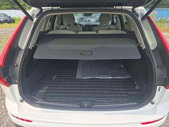 2019 Volvo XC60 T5 Momentum - miniatura 11