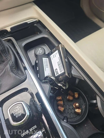 2019 Volvo XC60 T5 Momentum - miniatura 5