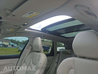 2019 Volvo XC60 T5 Momentum - miniatura 8