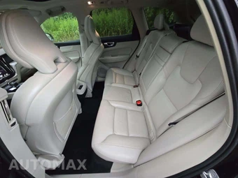 2019 Volvo XC60 T5 Momentum – miniatura 13