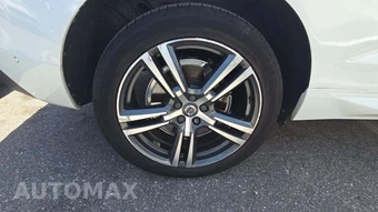 2019 Volvo XC60 T6 Momentum – miniatura 24