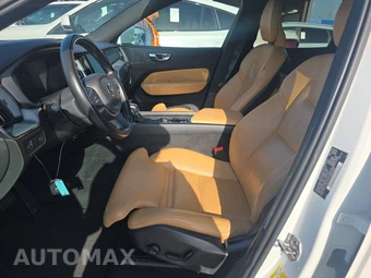 2019 Volvo XC60 T6 Momentum – miniatura 7