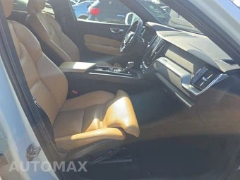 2019 Volvo XC60 T6 Momentum – miniatura 8