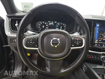 2019 Volvo XC60 T6 Momentum – miniatura 10