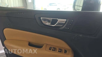 2019 Volvo XC60 T6 Momentum – miniatura 29