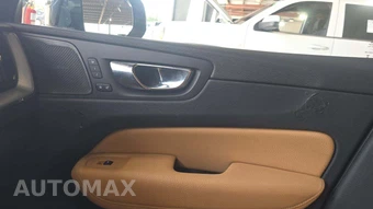 2019 Volvo XC60 T6 Momentum – miniatura 32