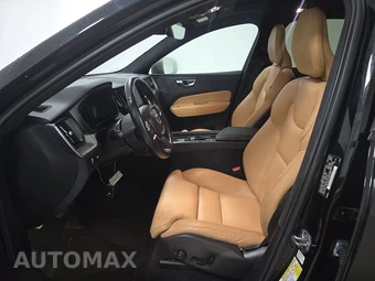 2019 Volvo XC60 T6 Momentum – miniatura 7