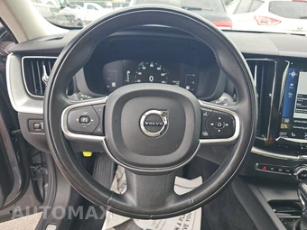 2019 Volvo XC60 T6 Momentum - miniatura 10